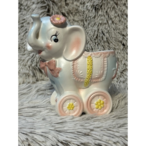 Vintage‎ 1960's Anthropomorphic Baby Elephant Ceramic Nursery Planter - Picture 1 of 7